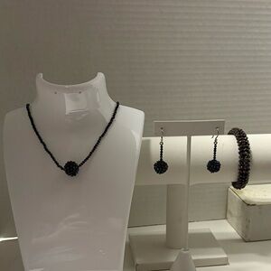 Spinel Elegant Black Rainbow Beaded Jewelry Set NWOT